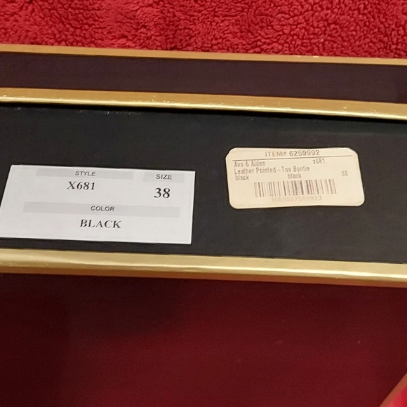 Ava & Aiden Boots - Picture 6 of 8